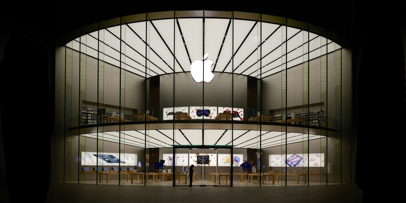 When will Apple prices drop again | Photo shows an Apple Store in Nanjing, China